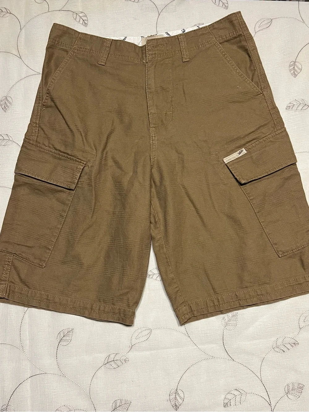 Vans Men's Cargo Shorts in Brown N7.1